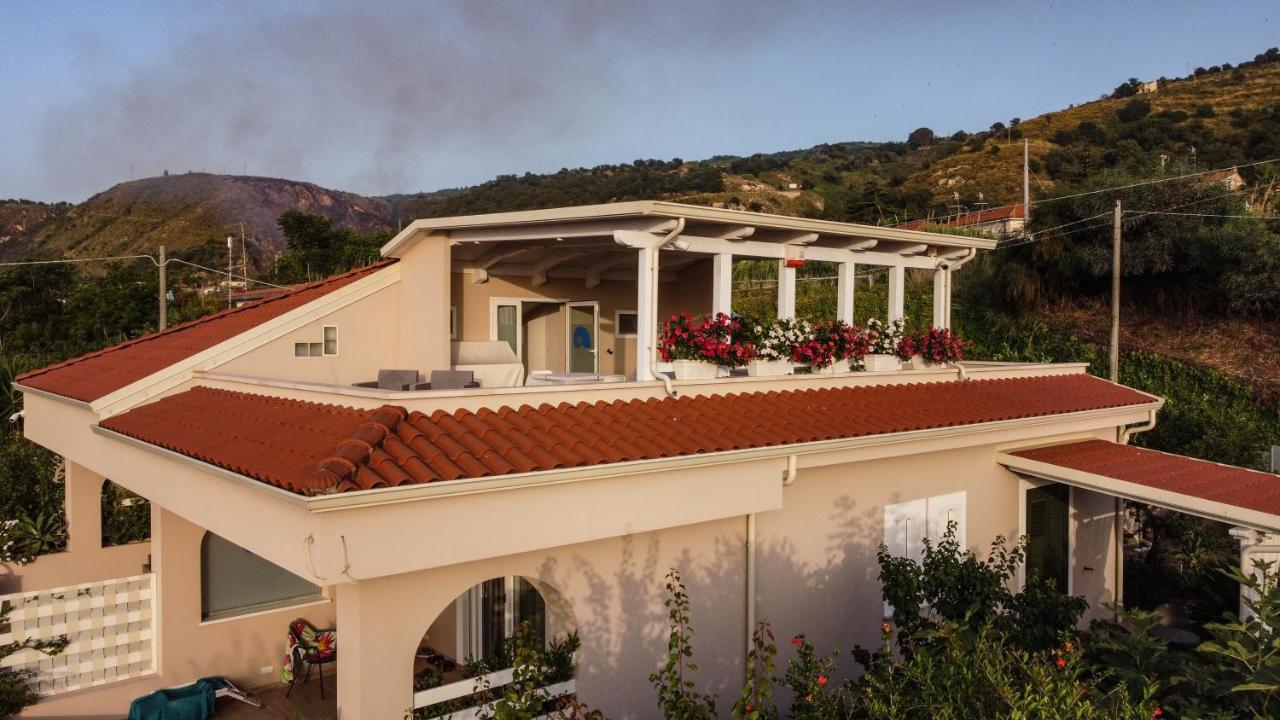 Michelino House Bed & Breakfast Паргелия Екстериор снимка