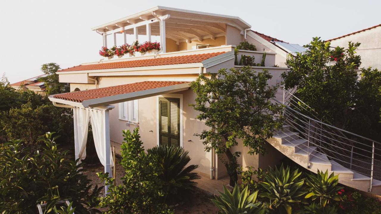 Michelino House Bed & Breakfast Паргелия Екстериор снимка
