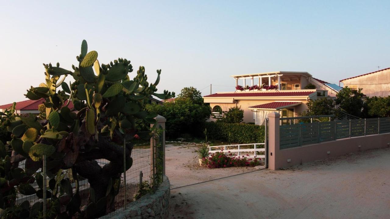 Michelino House Bed & Breakfast Паргелия Екстериор снимка