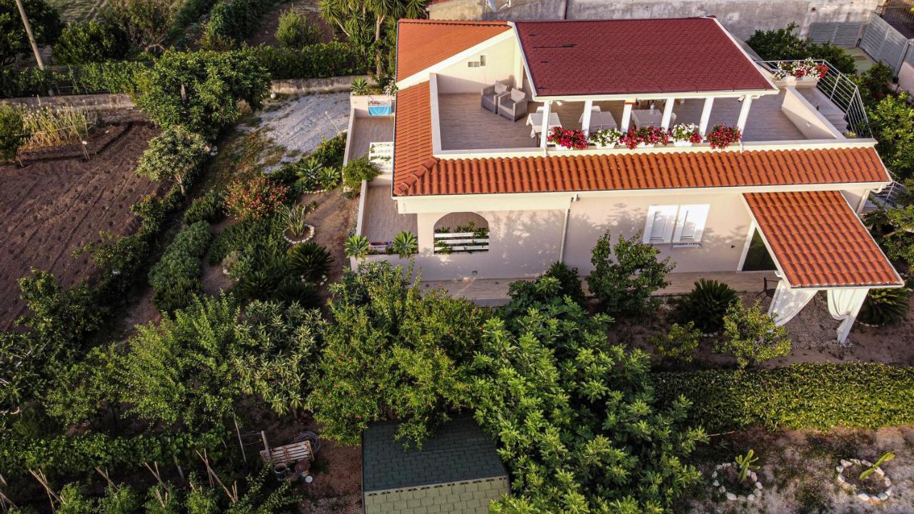 Michelino House Bed & Breakfast Паргелия Екстериор снимка