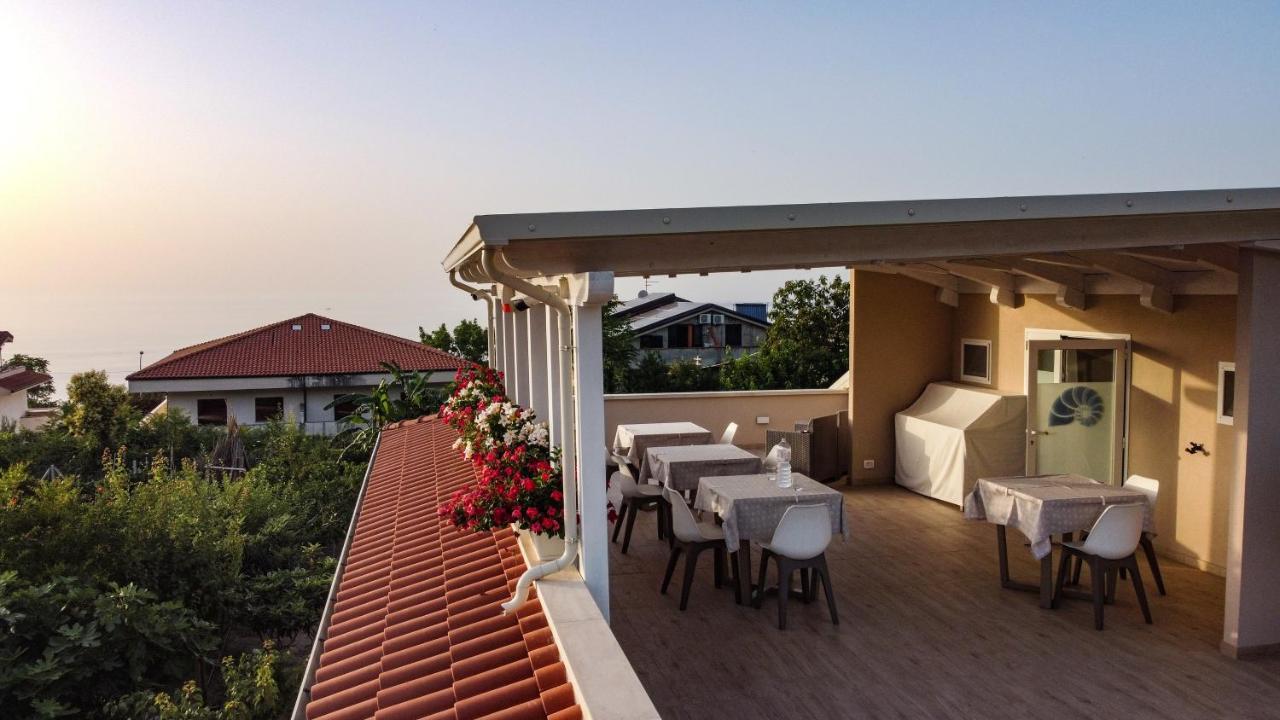 Michelino House Bed & Breakfast Паргелия Екстериор снимка