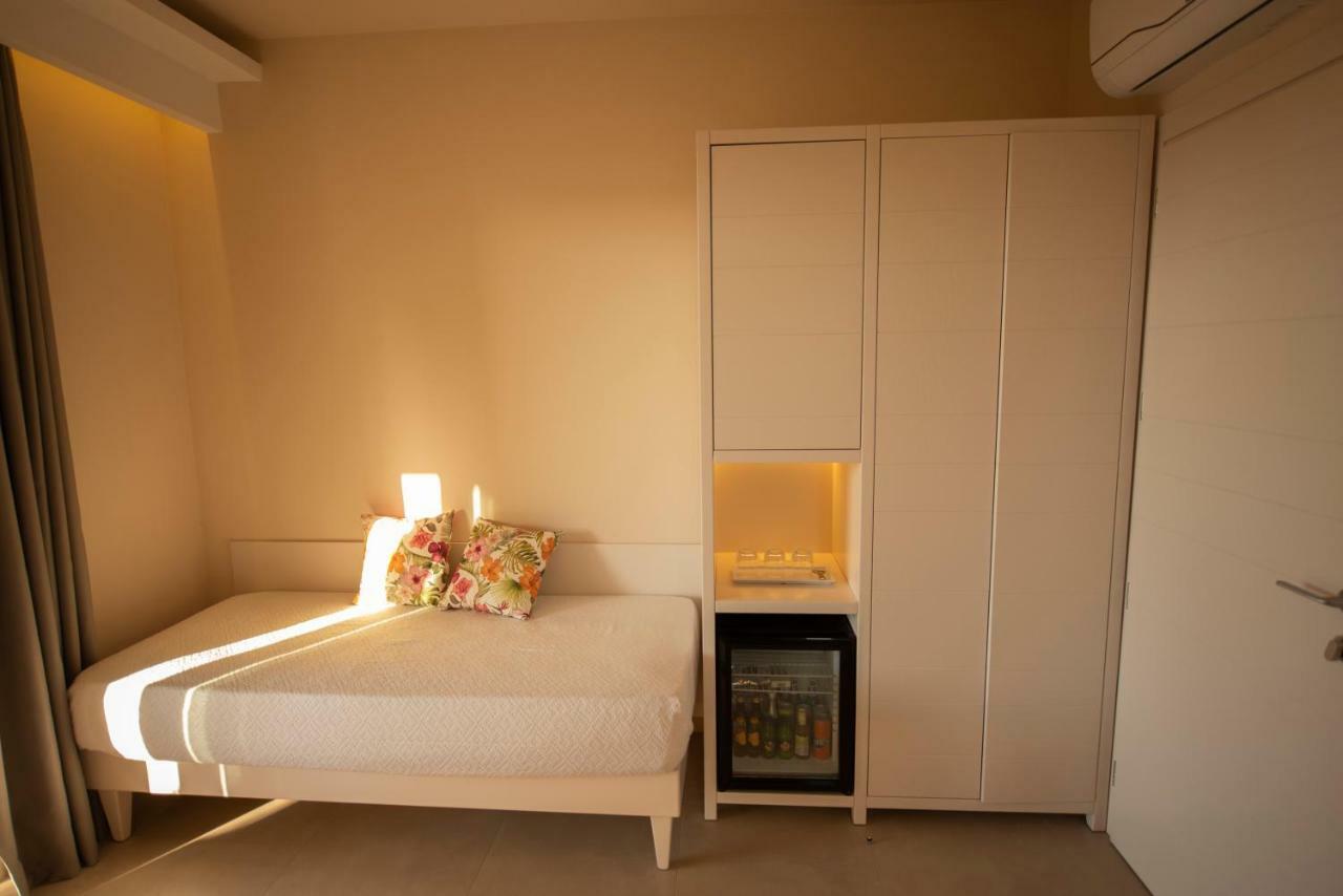 Michelino House Bed & Breakfast Паргелия Екстериор снимка
