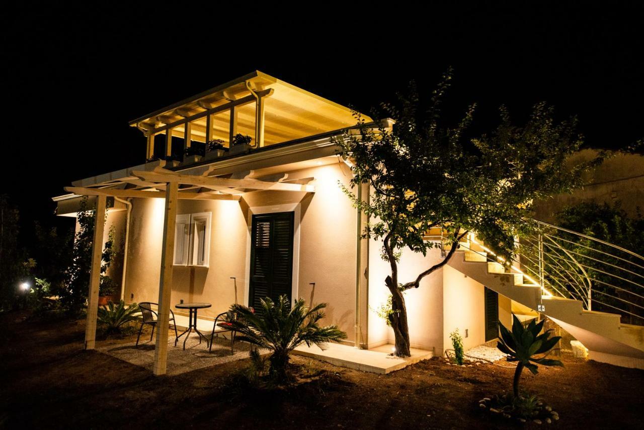 Michelino House Bed & Breakfast Паргелия Екстериор снимка